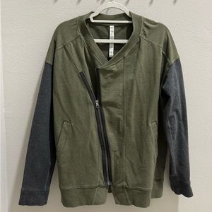Lululemon Asymmetrical Zip Jacket - SIZE:8